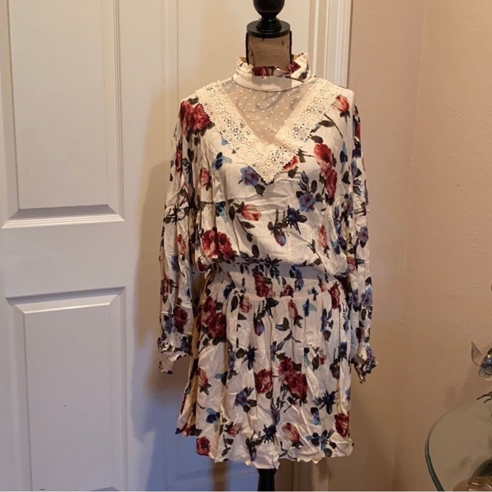 Entro Cream Floral Midi Dress - Picture 2 of 10